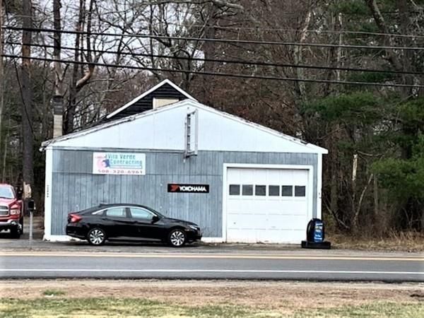 242 S Main St, Hopedale, MA 01747